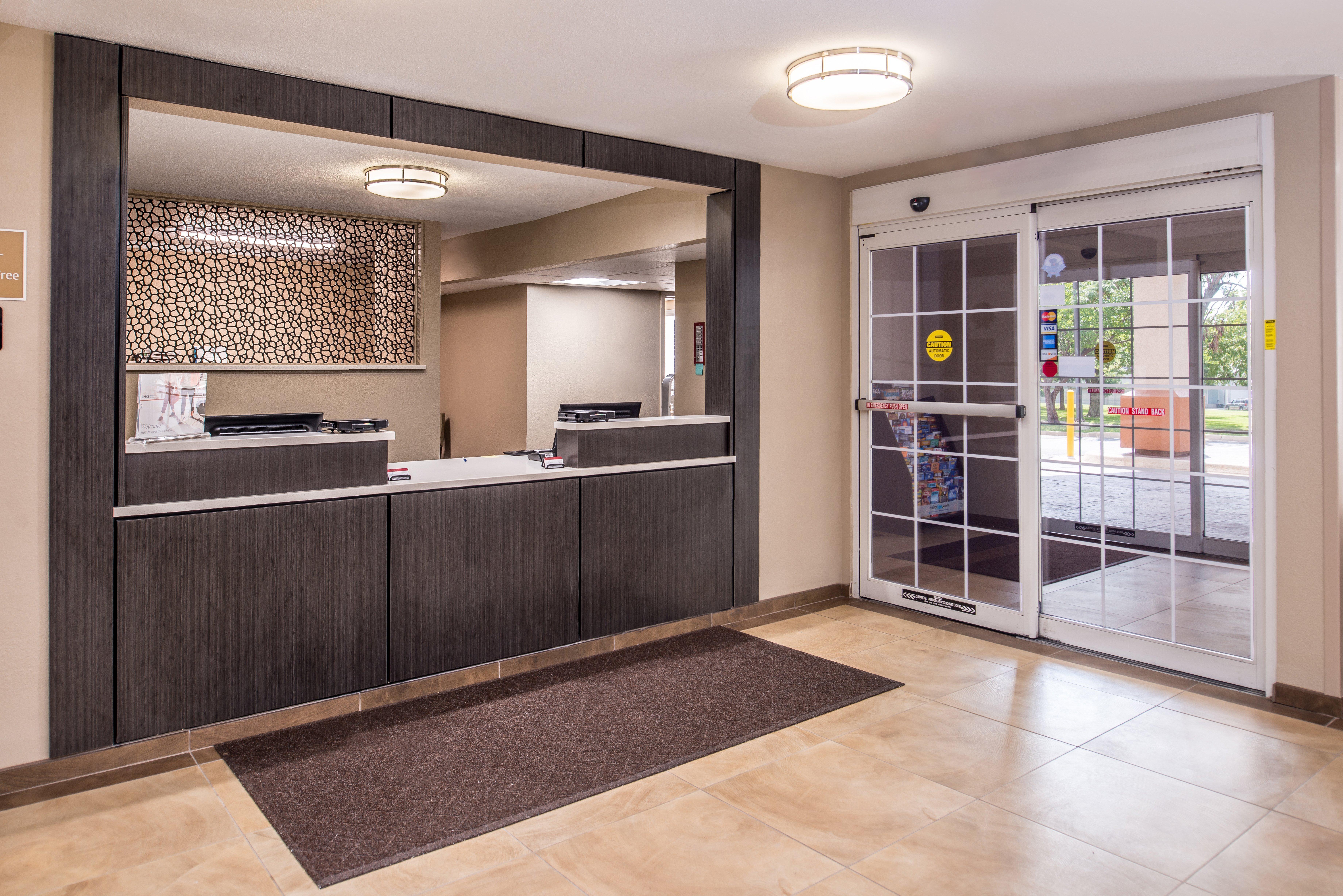 Candlewood Suites - Topeka West By Ihg Eksteriør bilde